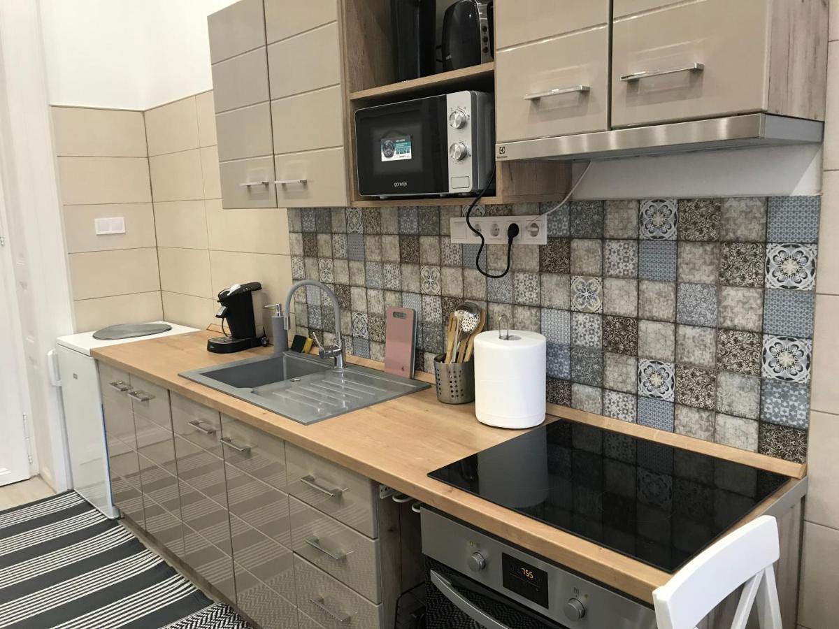 Mora Apartman 2 Kiskunfelegyhaza Ngoại thất bức ảnh