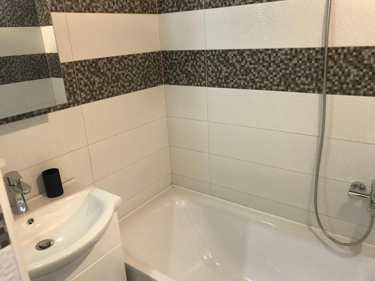 Mora Apartman 2 Kiskunfelegyhaza Ngoại thất bức ảnh