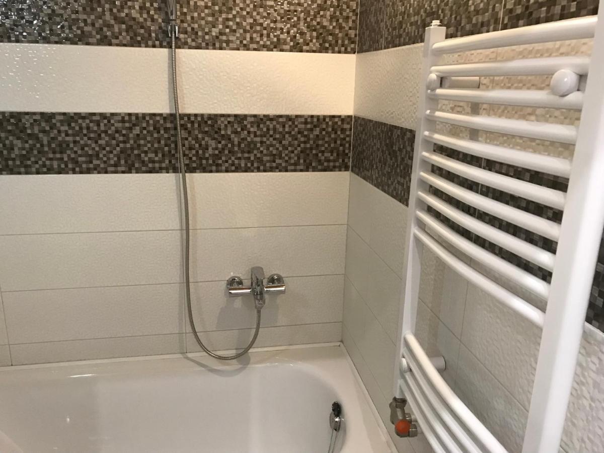 Mora Apartman 2 Kiskunfelegyhaza Ngoại thất bức ảnh