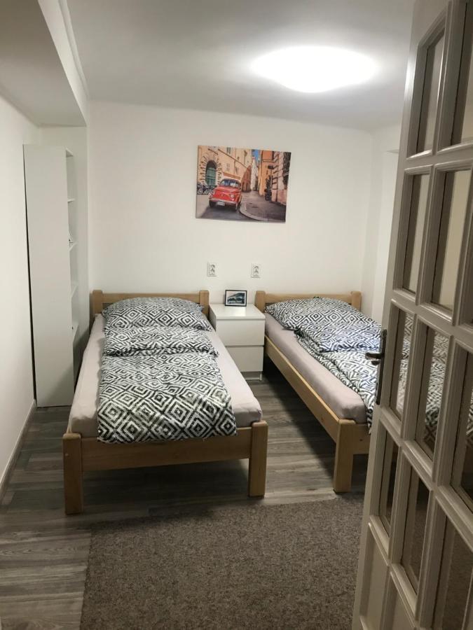 Mora Apartman 2 Kiskunfelegyhaza Ngoại thất bức ảnh