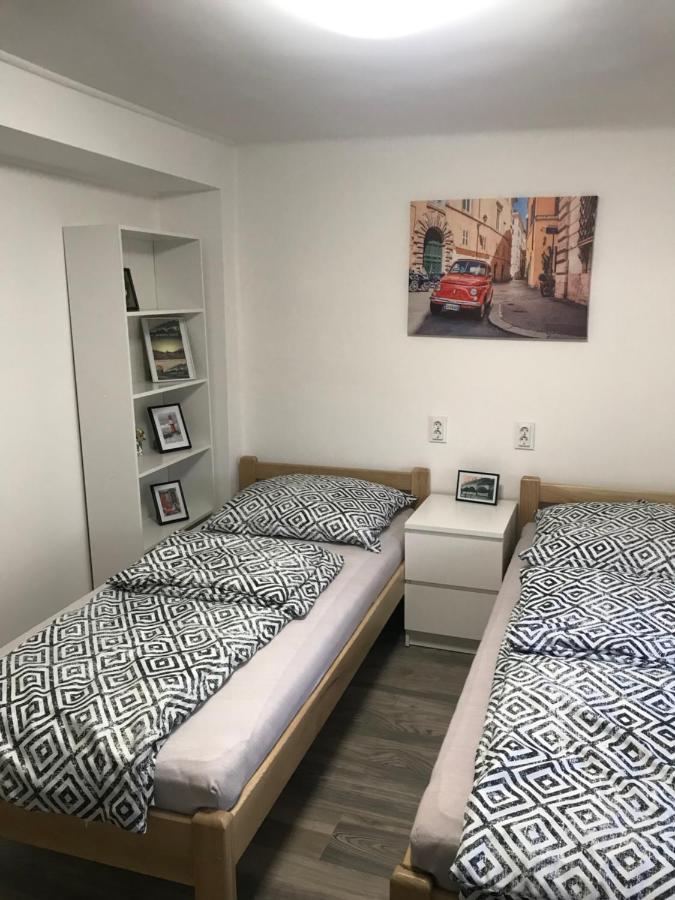 Mora Apartman 2 Kiskunfelegyhaza Ngoại thất bức ảnh