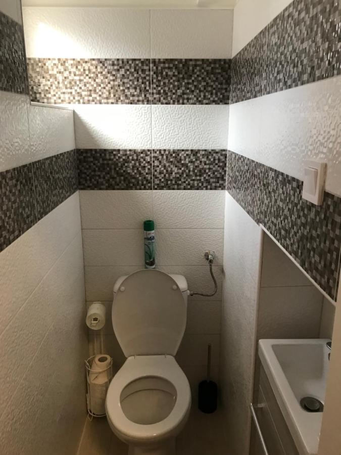Mora Apartman 2 Kiskunfelegyhaza Ngoại thất bức ảnh